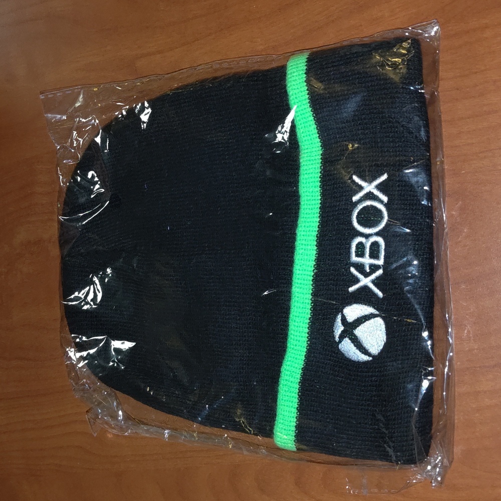 XBOX Microsoft NEW Knit Cuffed Beanie Hat Adult Black Green Embroidered Logo